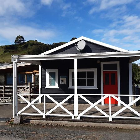 Whanga Butcher Shop Whangamomona Kültér fotó
