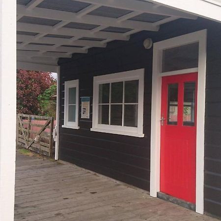 Whanga Butcher Shop Whangamomona Kültér fotó
